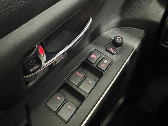 Vehicle image SUZUKI S-CROSS