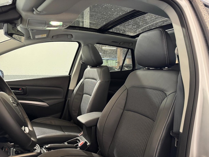 Vehicle image SUZUKI S-CROSS