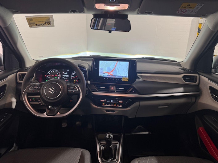 immagine del veicolo SUZUKI SWIFT