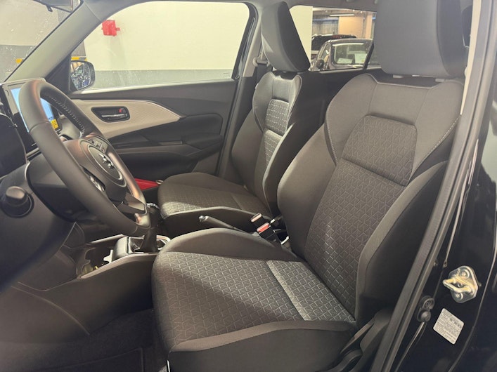 immagine del veicolo SUZUKI SWIFT