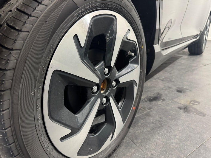 immagine del veicolo SUZUKI SWIFT