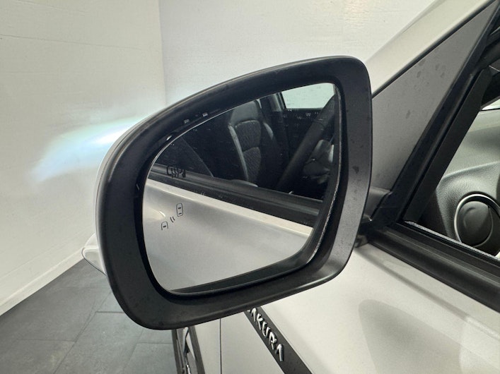 immagine del veicolo SUZUKI SWIFT