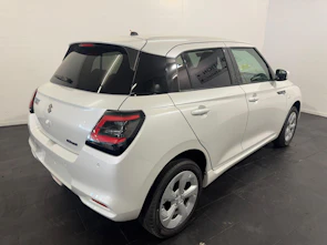 Fahrzeugbild SUZUKI Swift 1.2 Sakura Hybrid 4x4