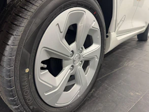 https://vehicle.imgix.net/4178228/a136881b-db6c-4337-8b7e-df1898d52143.jpeg