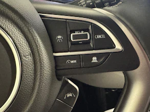 https://vehicle.imgix.net/4178228/b1d19790-c595-4600-a4c1-4eb3e3f6c34f.jpeg