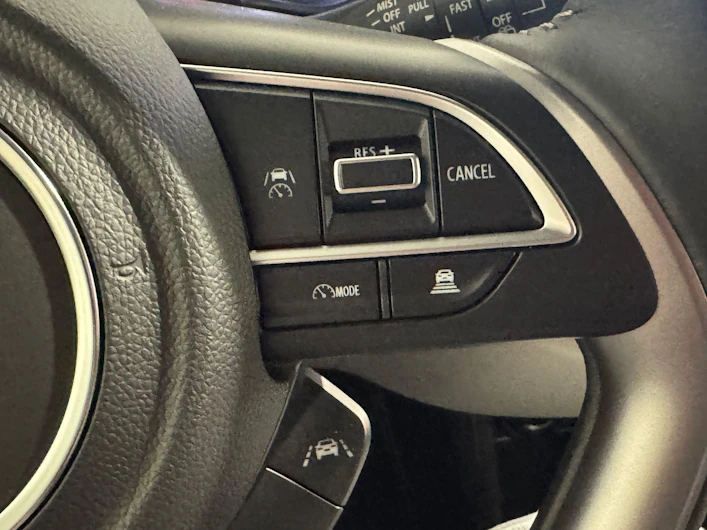 immagine del veicolo SUZUKI SWIFT