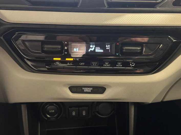 immagine del veicolo SUZUKI SWIFT