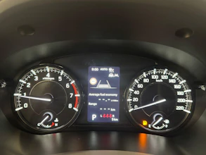 https://vehicle.imgix.net/4178262/8df1c0c6-add9-4a05-a74f-1db59dd564b3.jpeg