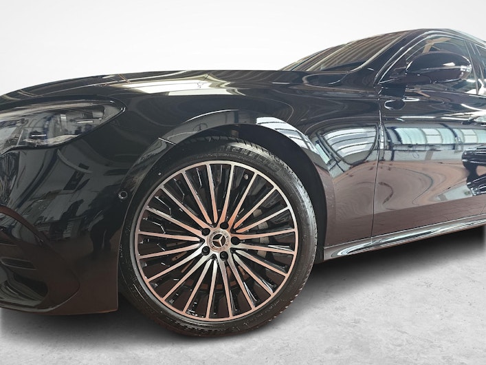 Vehicle image MERCEDES-BENZ E 450