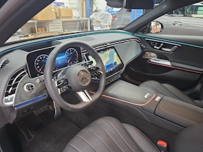 Vehicle image MERCEDES-BENZ E 450 d 4MATIC T-Modell AMG Line
