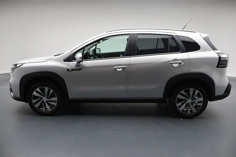 Fahrzeugbild SUZUKI S-CROSS