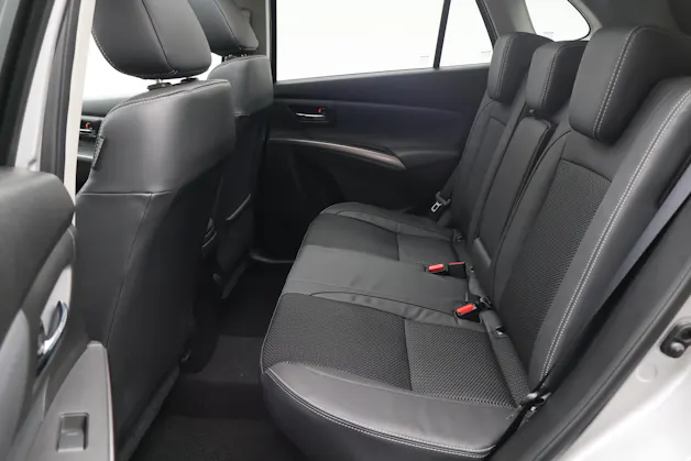 Suzuki S-Cross 1.4 T Sakura Top Hybrid 4x4