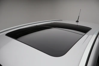 https://vehicle.imgix.net/4178282/e7c528be-e961-4bfd-bd5d-c0c2b96fb362.JPG