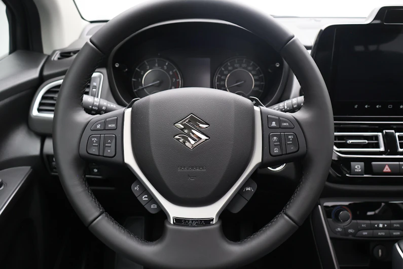 image du véhicule SUZUKI S-CROSS