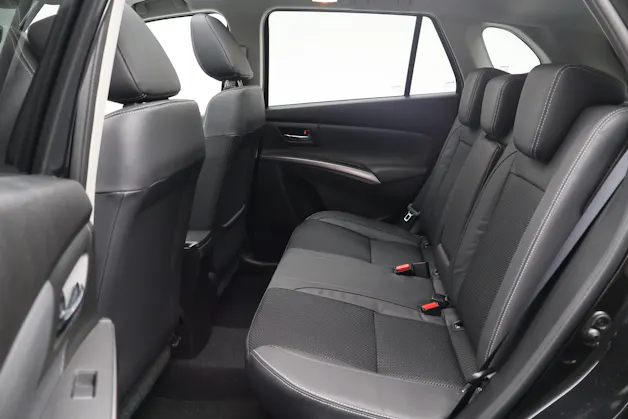 Suzuki S-Cross 1.4 T Sakura Top Hybrid 4x4