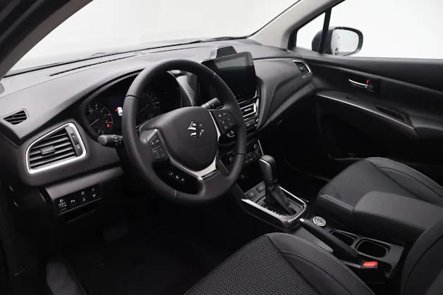 Suzuki S-Cross 1.4 T Sakura Top Hybrid 4x4