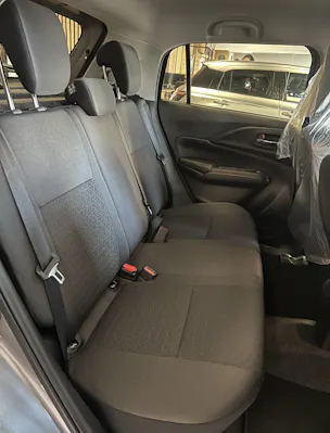 Suzuki Swift 1.2 Sakura Top Hybrid