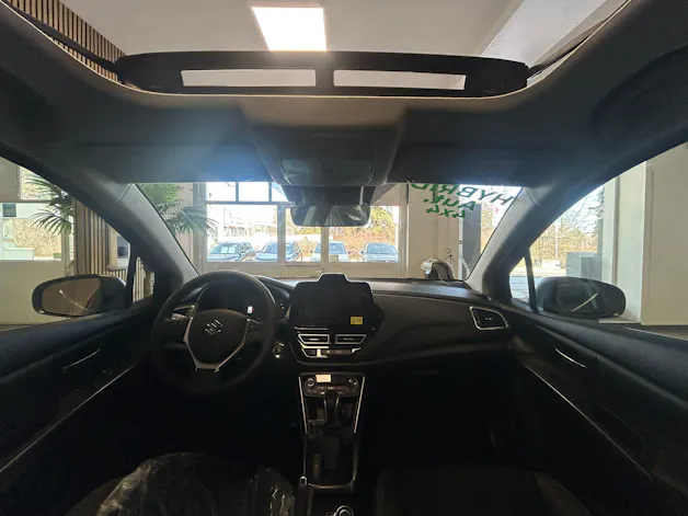 Suzuki S-Cross 1.4 T Sakura Top Hybrid 4x4