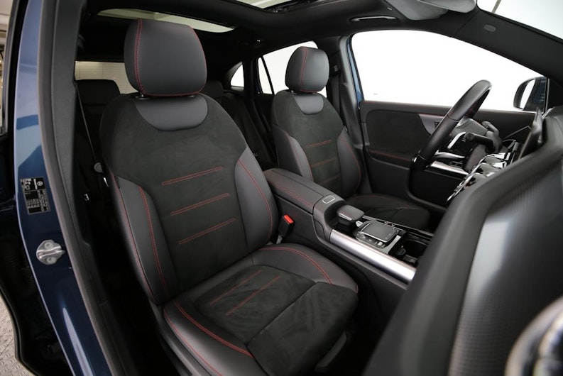 Vehicle image MERCEDES-BENZ EQA 350