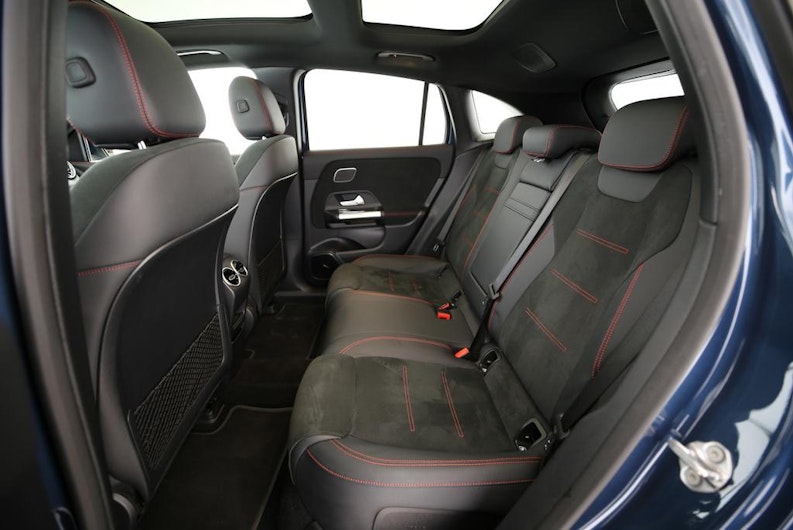 Vehicle image MERCEDES-BENZ EQA 350