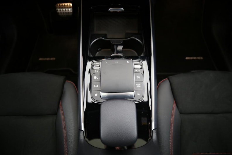 Vehicle image MERCEDES-BENZ EQA 350