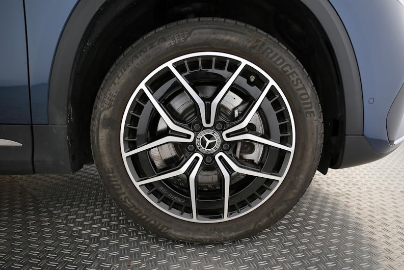 Vehicle image MERCEDES-BENZ EQA 350