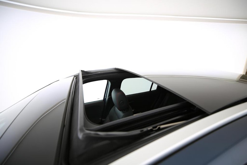 Vehicle image MERCEDES-BENZ EQA 350