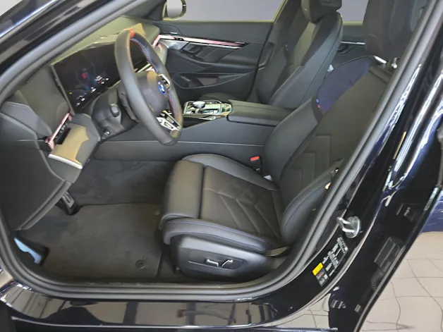 BMW i5 M60 xDrive