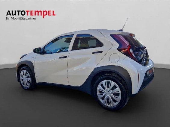 Vehicle image 2 Vehicle image 2