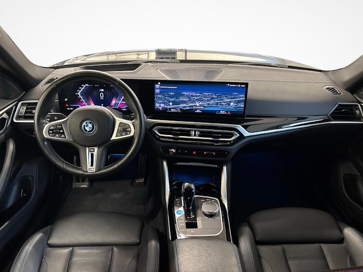 Vehicle image BMW i4