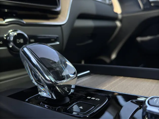 Volvo XC60 2.0 T8 TE Ultra Dark eAWD