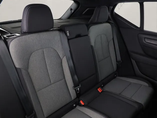 Volvo XC40 2.0 B3 MH Plus Dark