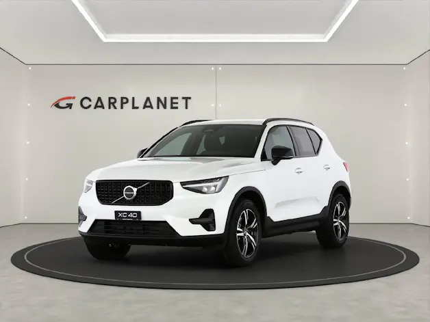 Volvo XC40 2.0 B3 MH Plus Dark