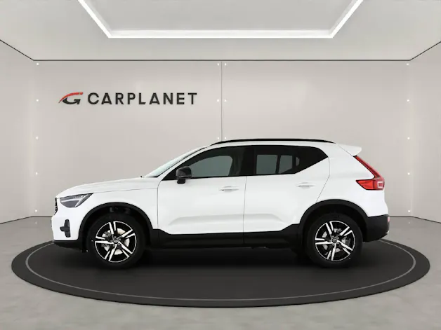 Volvo XC40 2.0 B3 MH Plus Dark