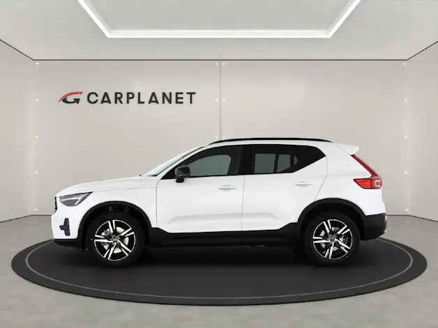 Volvo XC40 2.0 B3 MH Plus Dark