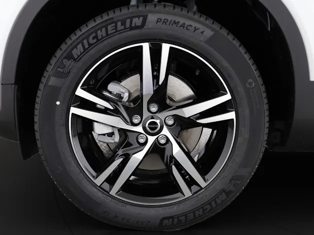 Volvo XC40 2.0 B3 MH Plus Dark