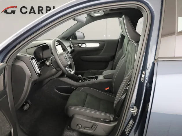 Volvo XC40 2.0 B4 MH Ultra Dark