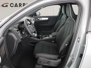 Volvo XC40 2.0 B4 MH Black Edition