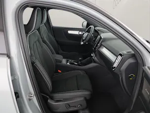 Volvo XC40 2.0 B4 MH Black Edition