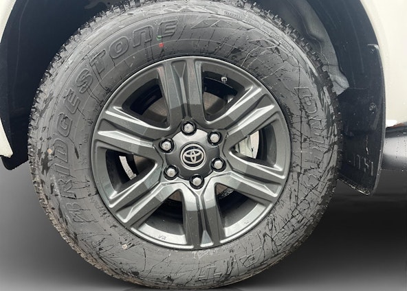 Vehicle image 13 Vehicle image 13