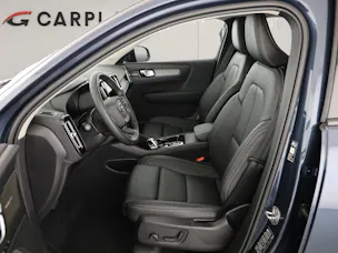 Volvo XC40 2.0 B3 MH Plus Dark