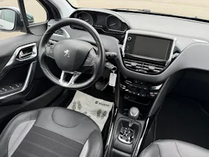Peugeot 2008 1.2 PureTech 110 Allure S/S