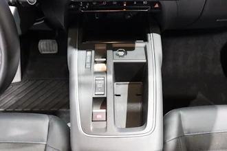 https://vehicle.imgix.net/4178658/07e13cb0-6a14-4bca-b5e9-f8ad5e9d2fcd.JPG