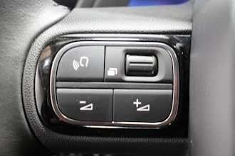 https://vehicle.imgix.net/4178658/ef779fc2-516f-49e2-a2be-c2c194cce429.JPG
