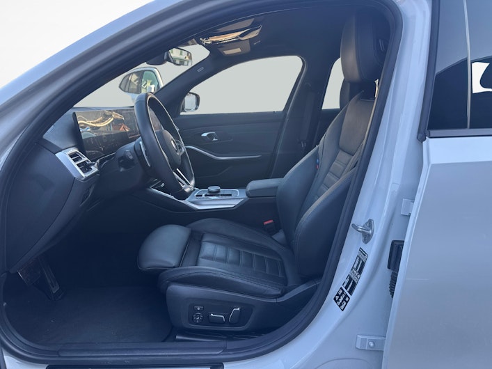 image du véhicule BMW 3 SERIES