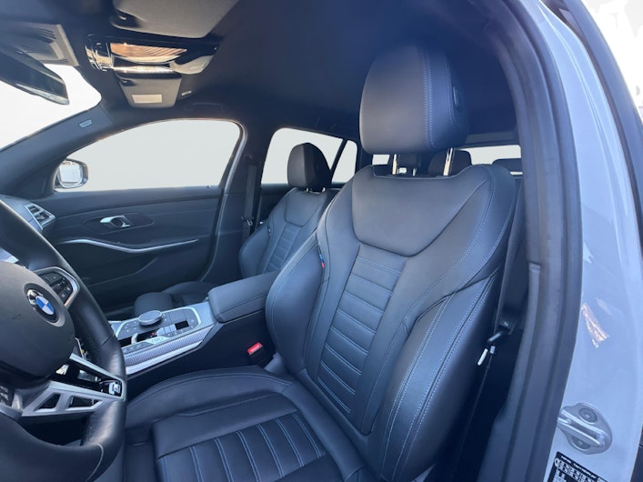 image du véhicule BMW 3 SERIES