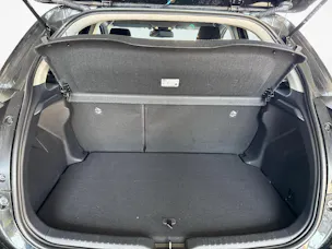 Toyota Yaris 1.5 VVT-i HSD Trend