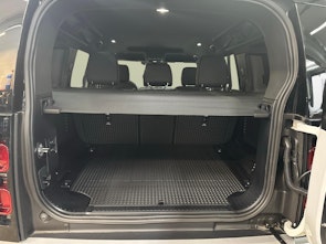 Vehicle image LAND ROVER Defender 110 3.0 D I6 250 S