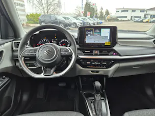 Suzuki Swift 1.2 Sakura Top Hybrid
