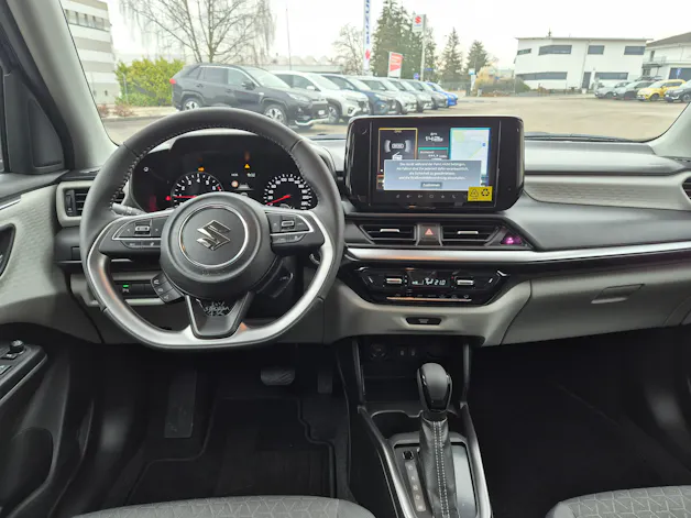 Suzuki Swift 1.2 Sakura Top Hybrid